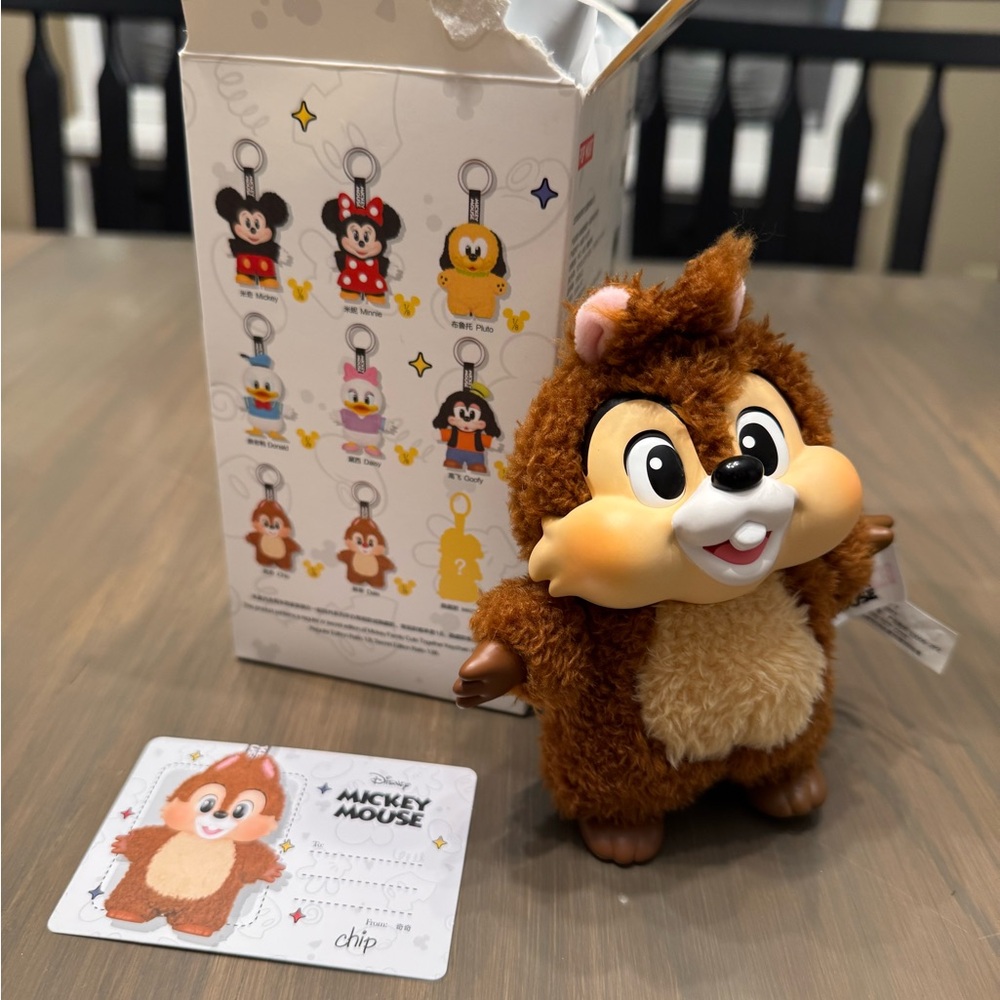 💯 Authentic Pop Mart Disney Chip Blind Box